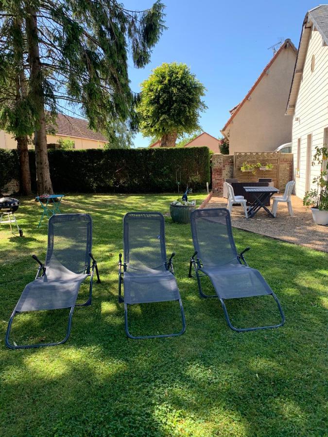 Le Petit Manoir Bed and Breakfast Farceaux Εξωτερικό φωτογραφία